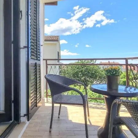 Apartment Apartments Valerian Novigrad Istria