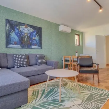 Apartments Valerian *