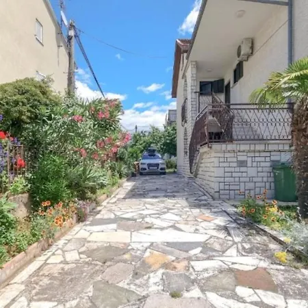 Apartments Valerian *