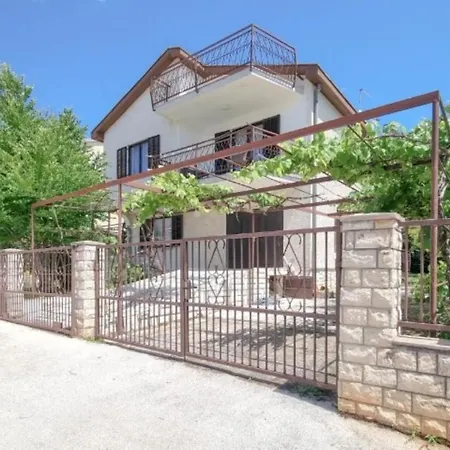 Apartment Apartments Valerian Novigrad Istria