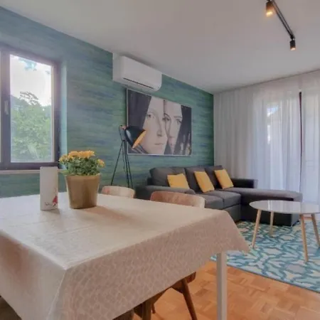 Apartment Apartments Valerian Novigrad Istria