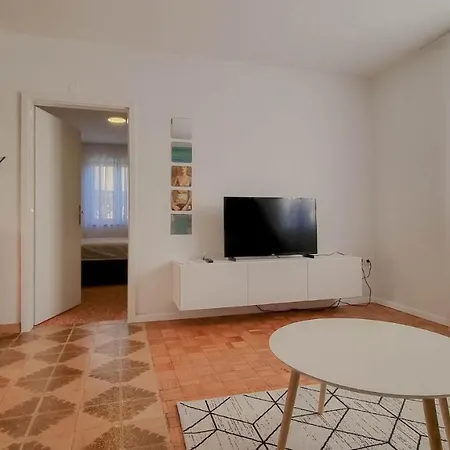 Apartments Valerian Apartment *