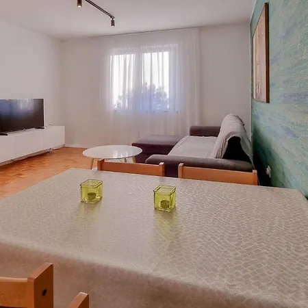 Apartment Apartments Valerian Novigrad Istria